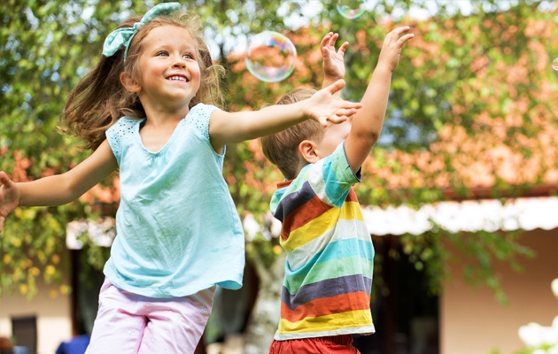 altana w kolorze niebieskim