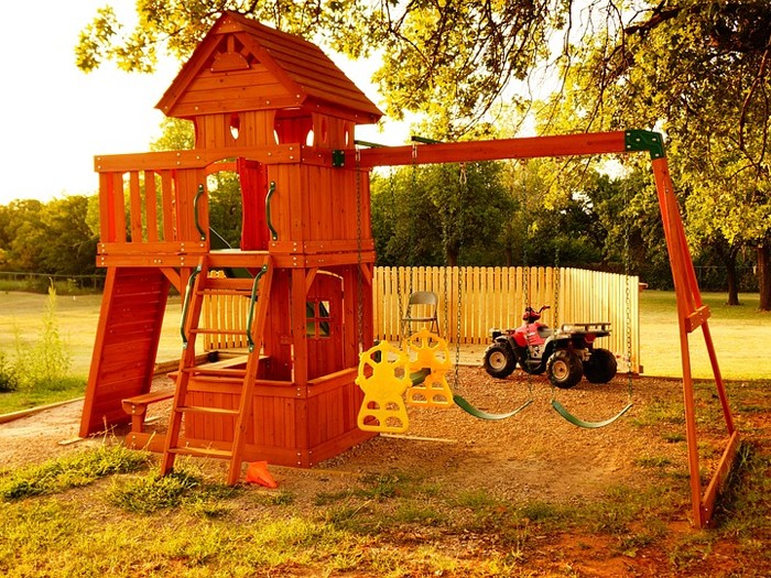 strefa wypoczynku na drewnianym tarasie