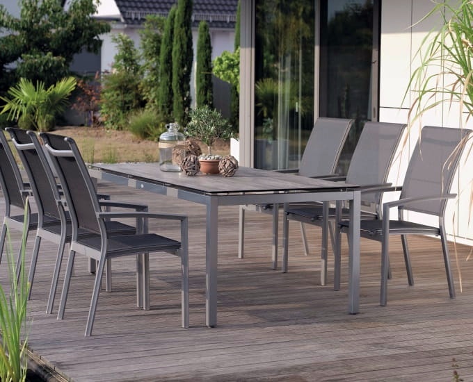 prostokątny stół z aluminium