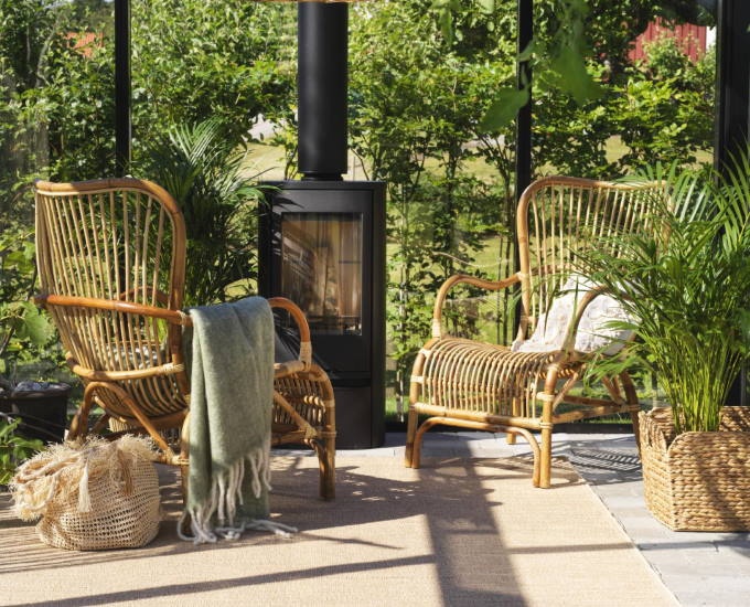 stojący fotel kokon