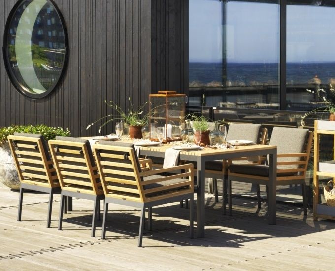 zestaw wypoczynkowy z teaku i taras z modrzewia