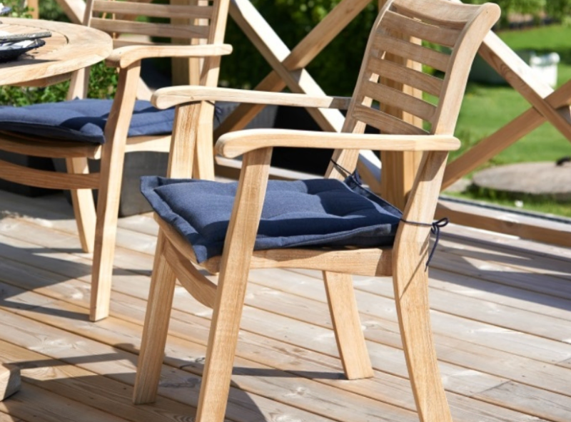 Krzesło sztaplowane z drewna teak Logrono - Ogrodolandia.pl Krzesło sztaplowane z drewna teak Logrono - Ogrodolandia.pl