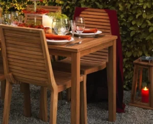 Mały stół kwadratowy z drewna teak Volos 70x70