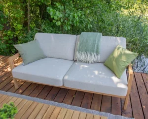 Prosta sofa Popular z wodoodpornymi poduszkami