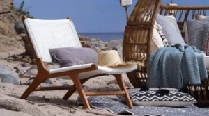 Biały fotel ogrodowy Tobago z drewna teak