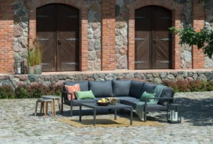 Czarny narożnik aluminiowy Mae