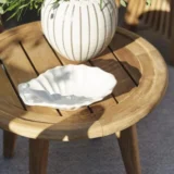 Mały stoliczek kawowy Lilja z drewna teak - Ogrodolandia.pl
